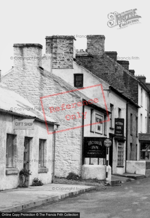 Photo of Borth, The Victoria Inn c.1952