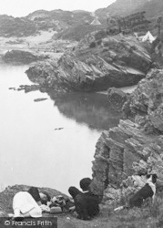 A Couple Relaxing 1921, Borth-Y-Gest
