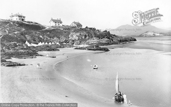 Photo of Borth Y Gest, Garreg Goch Cove 1935