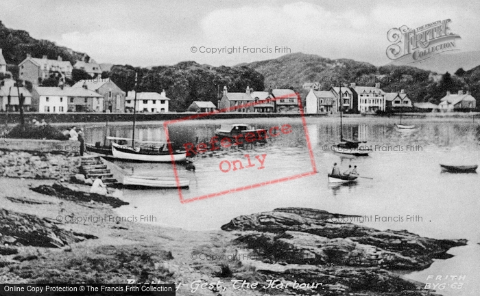 Photo of Borth Y Gest, The Harbour c.1955