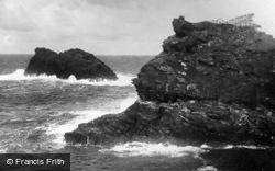 Queen's Head Roak And Meachard, Bind Island c.1930, Boscastle