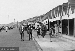 Strolling Along The Promenade 1922, Boscombe