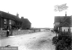 Village 1902, Bosham