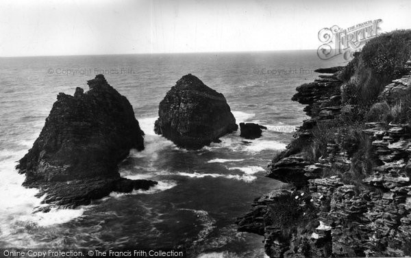 Photo of Bossiney, The Sisters Rocks 1920