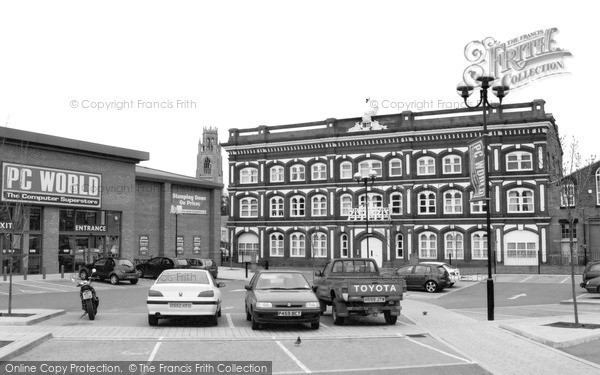 Photo of Boston, Anderson's Feather Factory, Trinity Street 2005