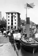 Doughty Quay 1890, Boston