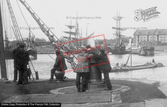 Photo of Boston, The Docks 1899