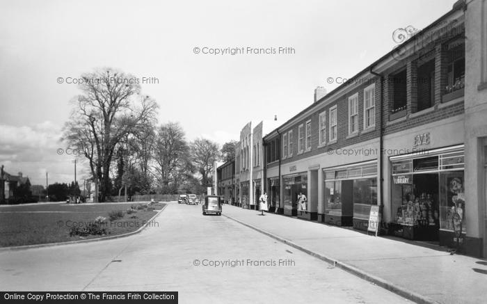 Photo of Botley, Elms Parade c.1950