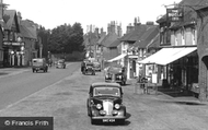 The Square 1957, Botley
