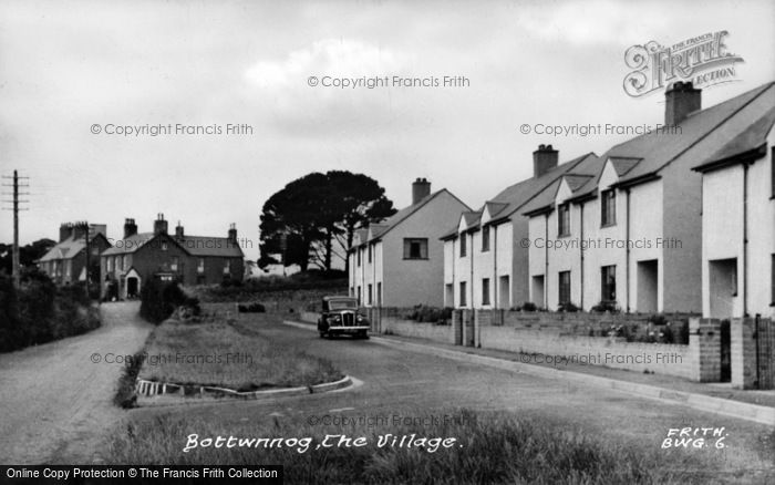 Photo of Botwnnog, The Village c.1955