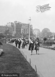 A Walk In The Gardens 1931 , Bournemouth