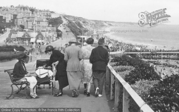 Photo of Bournemouth, Families On East Cliff 1922