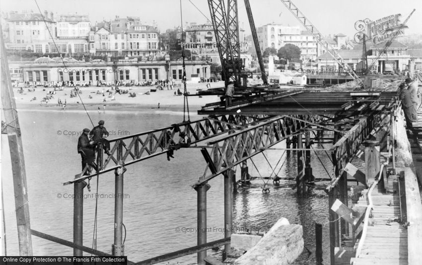 Bournemouth, Pier, Closing the Gap 1947