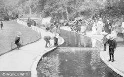 Pleasure Gardens, Water Play 1900, Bournemouth