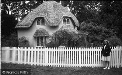 Thatched Cottage 1937, Bournemouth