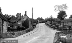 Main Road c.1955, Bourton