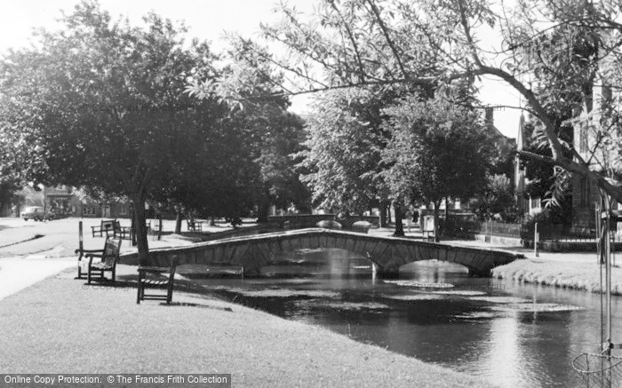Photo of Bourton On The Water, Middle Bridge c.1965