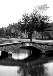 The Footbridge 1948, Bourton-on-The-Water