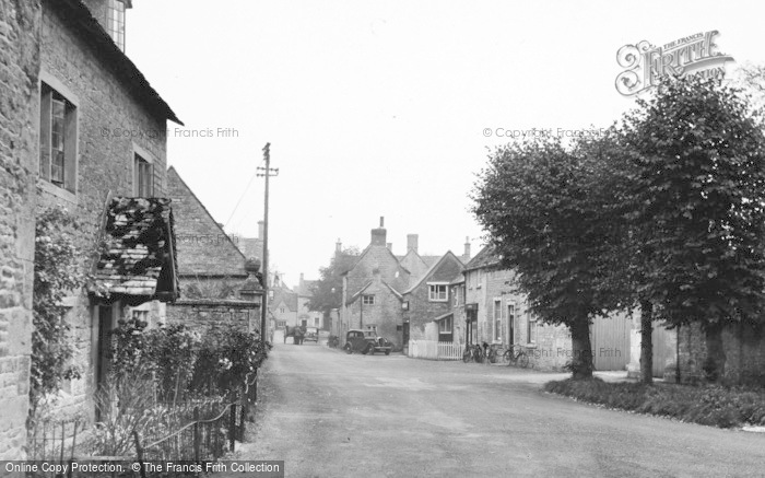 Photo of Bourton On The Water, The Village c.1950