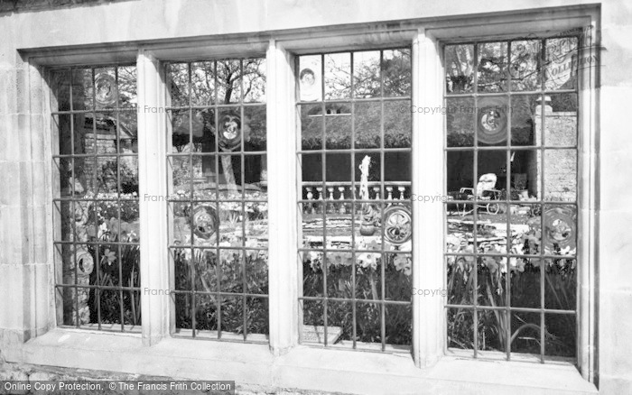 Photo of Bourton On The Water, Window In The Wall, Hartley House c.1955