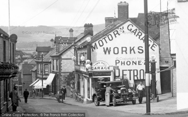 Photo of Bovey Tracey, Fore Street Garage 1931