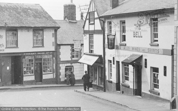 Photo of Bovey Tracey, The Bell Inn c.1950
