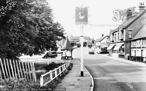 Photo of Bovingdon, High Street And The Ryder Memorial c.1965