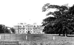 Dunham Hall 1907, Bowdon