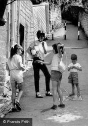 Children In Glovers Lane c.1965, Box