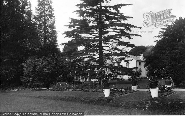 Photo of Box Hill, Burford Bridge Hotel Gardens 1931
