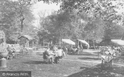 The Fort Tea Gardens 1922, Box Hill