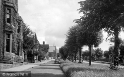 The Avenue c.1955, Brackley