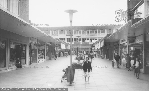 Photo of Bracknell, Crossway c.1960
