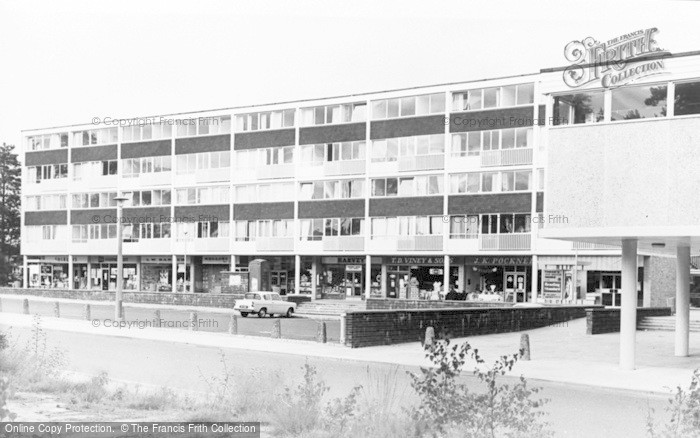 Photo of Bracknell, Harmans Water Shops c.1960