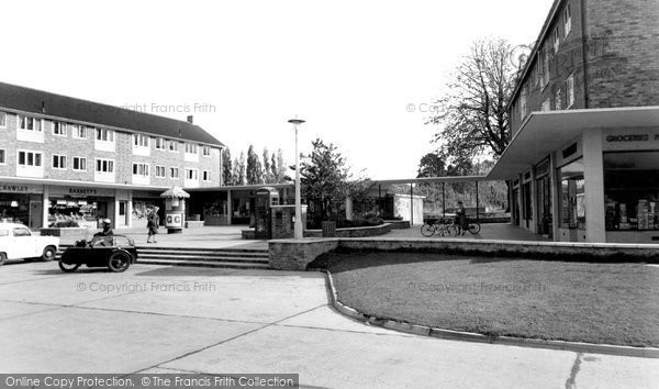 Photo of Bracknell, Priestwood Square c.1960