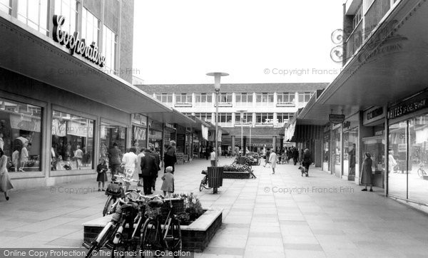 Photo of Bracknell, The Crossway c.1965