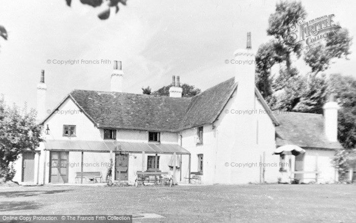 Photo of Bracknell, The Downshire Arms (Xi Vth Century) c.1955