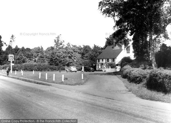 Photo of Bracknell, The Horse And Groom c.1950