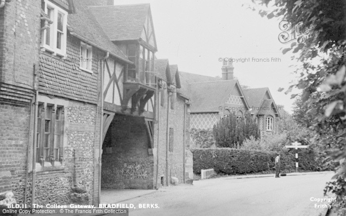 Photo of Bradfield, The College Gateway c.1955