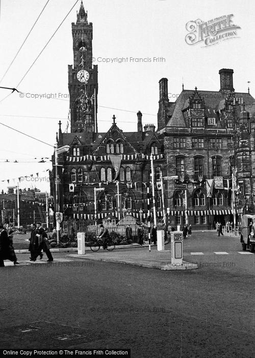 Photo of Bradford, City Hall From New Inn 1953