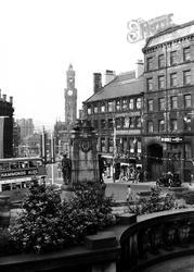 Victoria Square 1953, Bradford