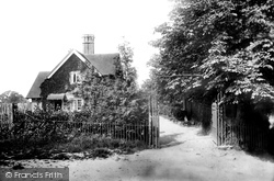 Entrance To Public Gardens 1902, Braintree