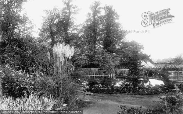 Photo of Braintree, Public Gardens 1900