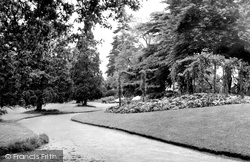 The Public Gardens c.1955, Braintree