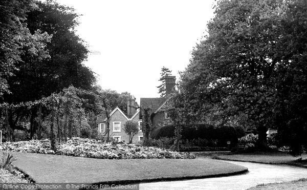Photo of Braintree, The Public Gardens c.1955