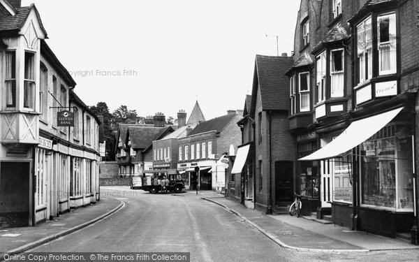 Photo of Bramley, High Street c.1960