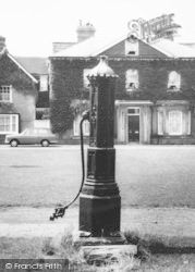 The Village Pump c.1965, Brasted