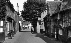 The Village 1929, Bray
