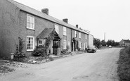 Breachwood Green, Lower Road c1965