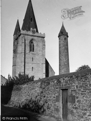 Round Tower 1954, Brechin